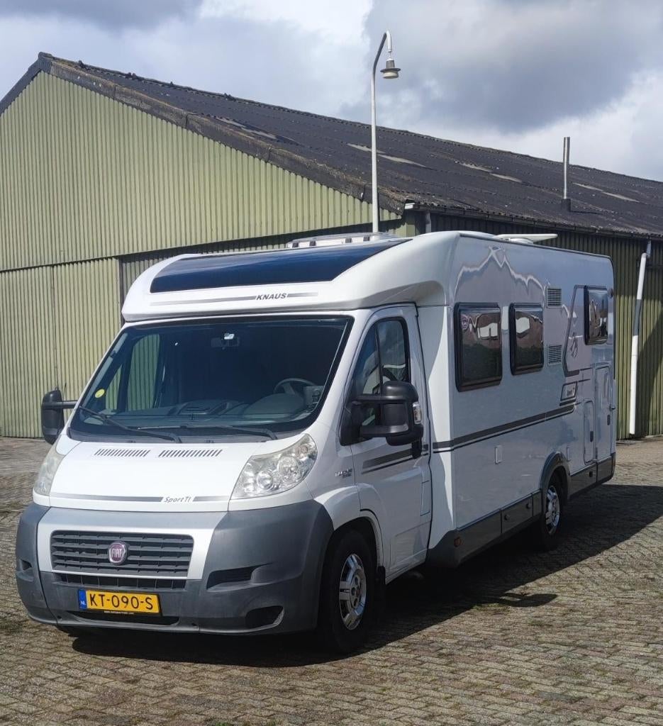 Te koop Knaus Sport TI 2011, enkele Bedden, 160PK euro5, Caravans en Kamperen, Campers, Koelkast, Ringverwarming, Fiat, Kluisje