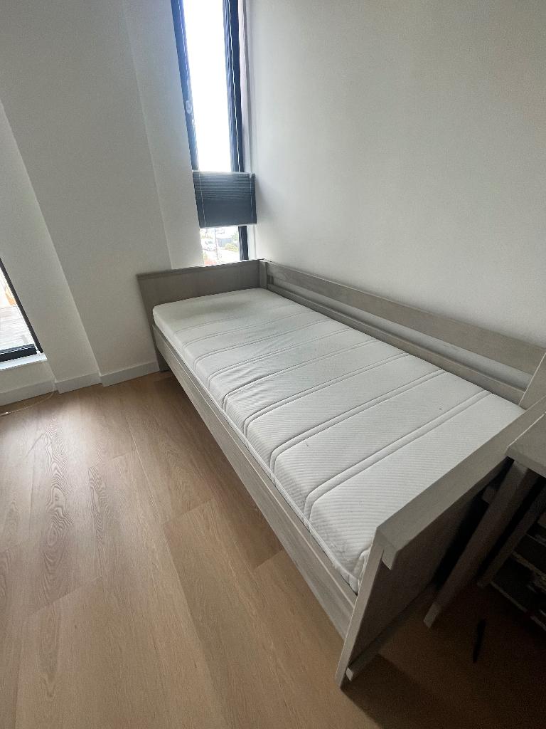 Slaapkamer set ( bed, bureau, klerenkast en kast), Ophalen, Gebruikt, Eenpersoons