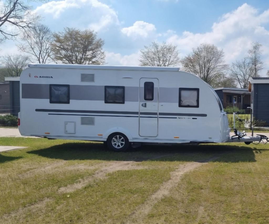 Adria Adora 573 PT 2020 VOL OPTIES Airco,Mover, stapelbed,, Caravans en Kamperen, Caravans, Schokbreker, Particulier, Adria, 5 tot 6 meter