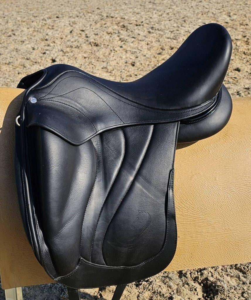 Antares & CWD Dressuurzadel in 17, 17,5 &18 inch Proefrijden, Dieren en Toebehoren, Paarden en Pony's | Zadels, Ophalen of Verzenden