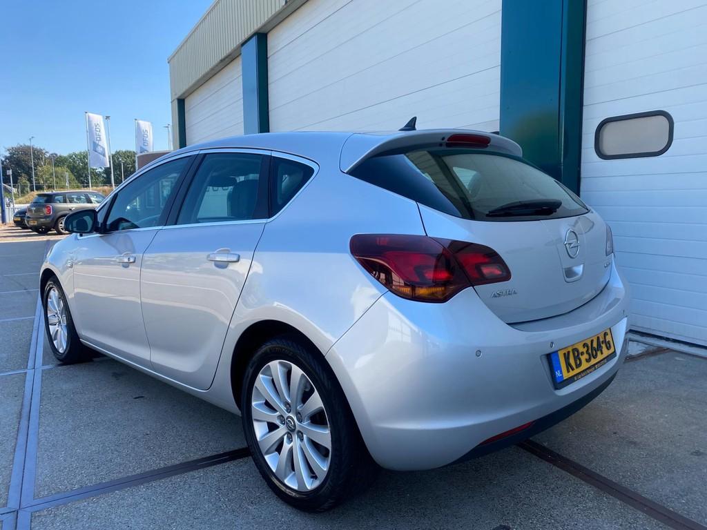 Opel Astra 1.7 CDTi S/S Cosmo, Voorwielaandrijving, Euro 5, 730 kg, Gebruikt