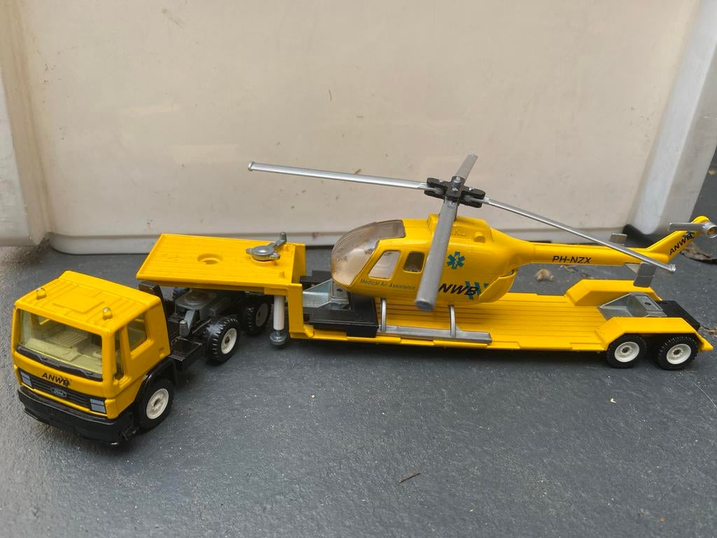 Siku 3719 ADAC truck met helikopter, Kinderen en Baby's, Speelgoed | Speelgoedvoertuigen, Ophalen of Verzenden, Gebruikt