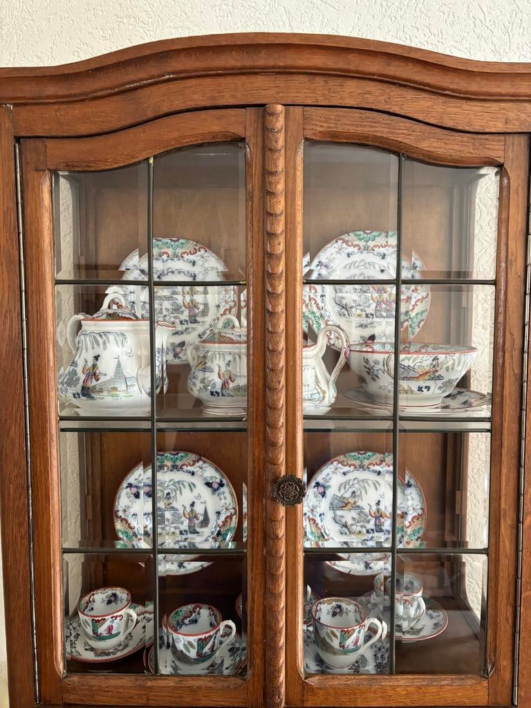 Antiek Regout servies met bijpassende vitrinekast, Ophalen of Verzenden