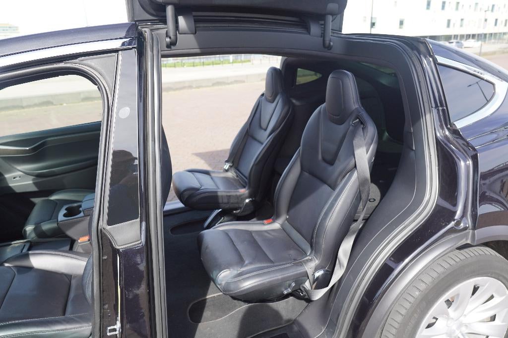 Tesla Model X 2018 Zwart, Automaat, Model X, 2433 kg, 137 €/maand