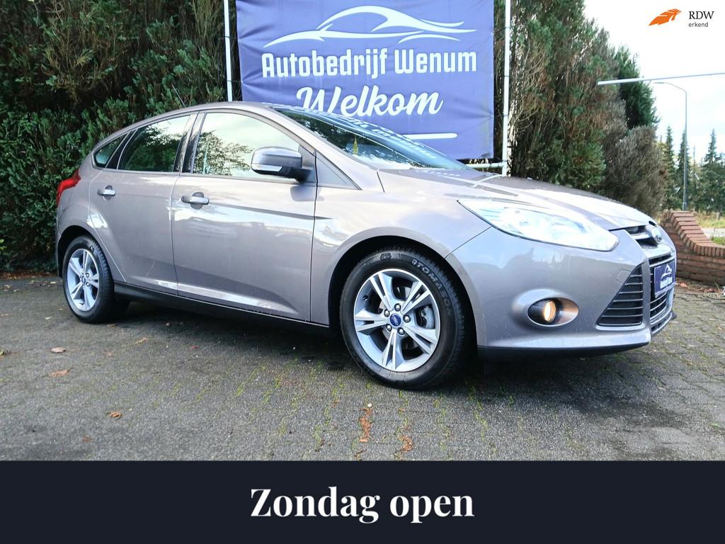 Ford Focus 1.0 EcoBoost Edition Plus, Slechts 49566 km, Clim, Auto's, Gebruikt, Zwart, Bruin, Electronic Stability Program (ESP)