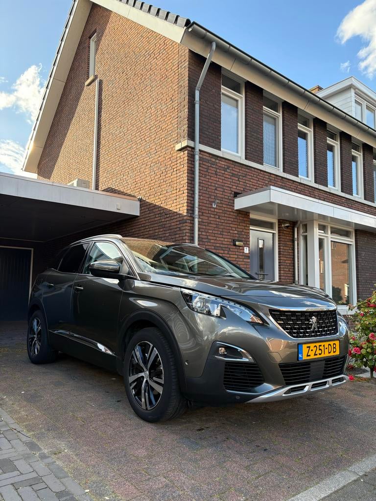 Peugeot 3008 1.2 Puretech 130pk Automaat S&S EAT 2019 Grijs, 1295 kg, 1199 cc, 690 kg, 3 cilinders