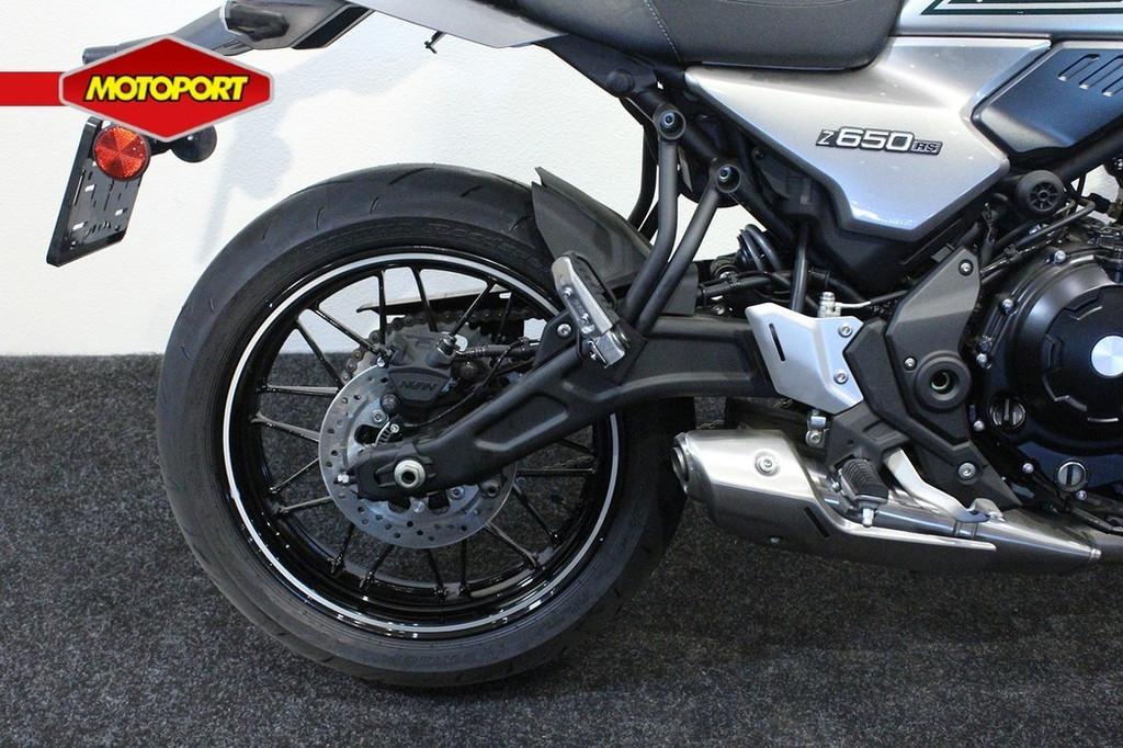 Kawasaki Z650 RS - foto 3