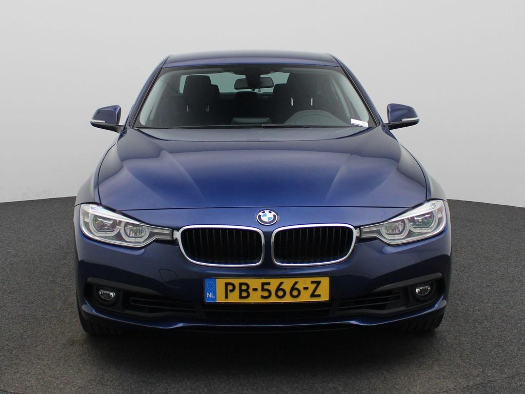 BMW 3-serie 318i Executive | Automaat | Navigatie | Cruise C, 12 maanden, Gebruikt, Euro 6, Blauw