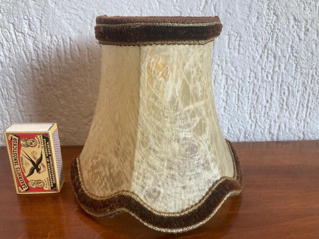 Kitsch kalfsleer varkensblaas lampenkapje vintage camp, Huis en Inrichting, Lampen | Lampenkappen, Crème, Rond, Ophalen of Verzenden