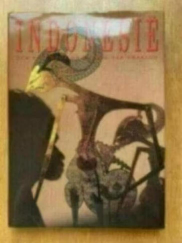 Indonesië . Een reis door de gordel van smaragd., Boeken, Ophalen of Verzenden, Gelezen, Overige onderwerpen