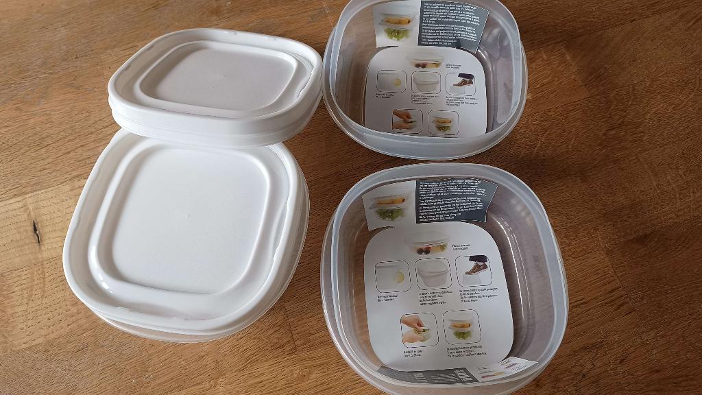 Plastic voedselbewaardozen van Xenos, Ophalen, Nieuw