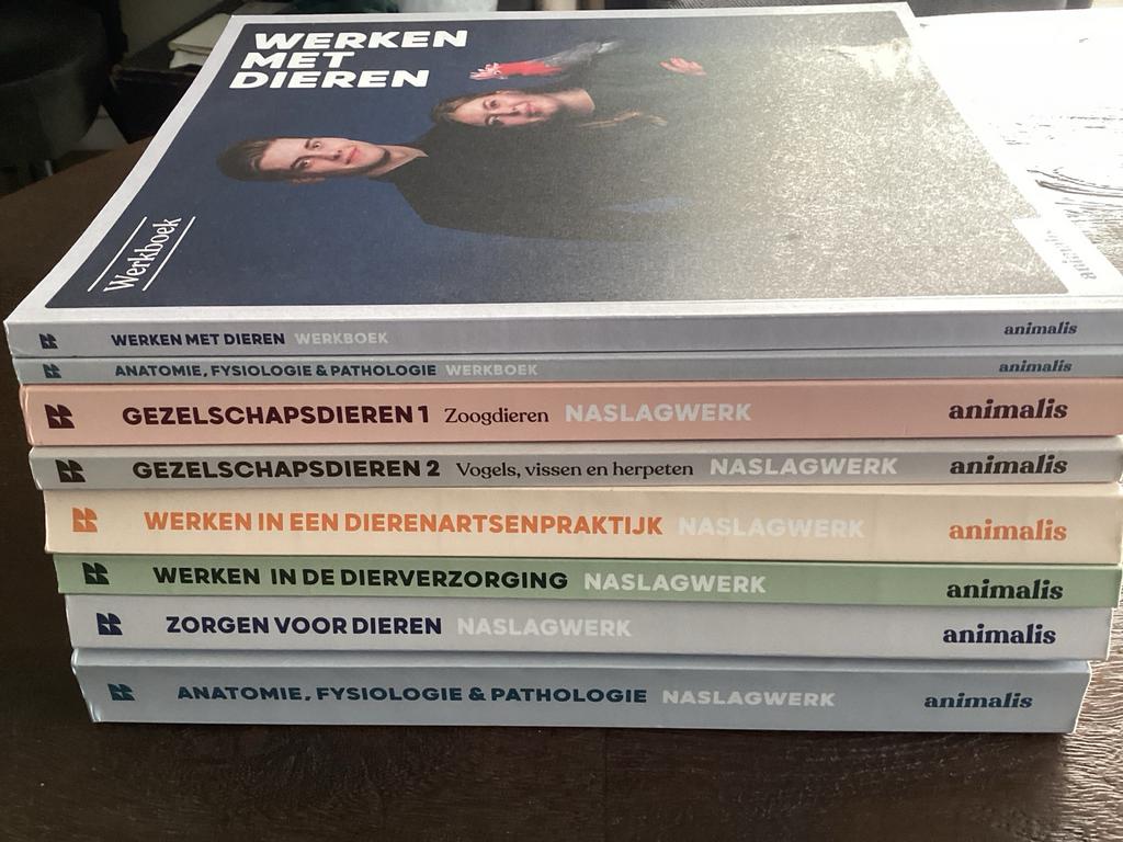 MBO 4 Paraveterinier opleiding, Ophalen of Verzenden, Zo goed als nieuw, Overige niveaus