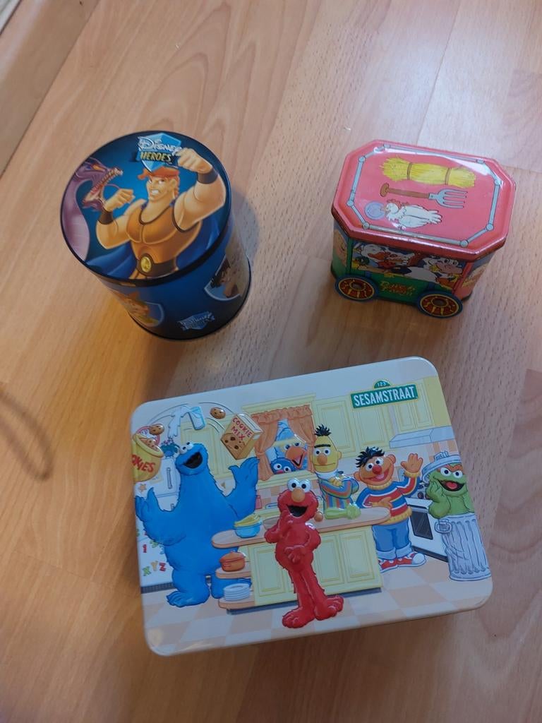 Koekjes  blikken, Ophalen of Verzenden, Beeldje of Figuurtje