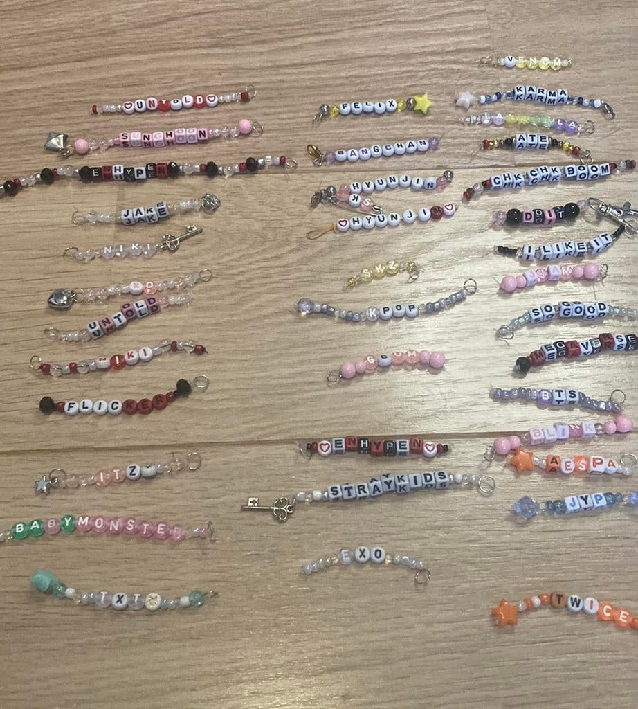 Kpop keychains skz,enhypen,bts,txt,aespa,twice,blackpink, Ophalen of Verzenden, Zo goed als nieuw