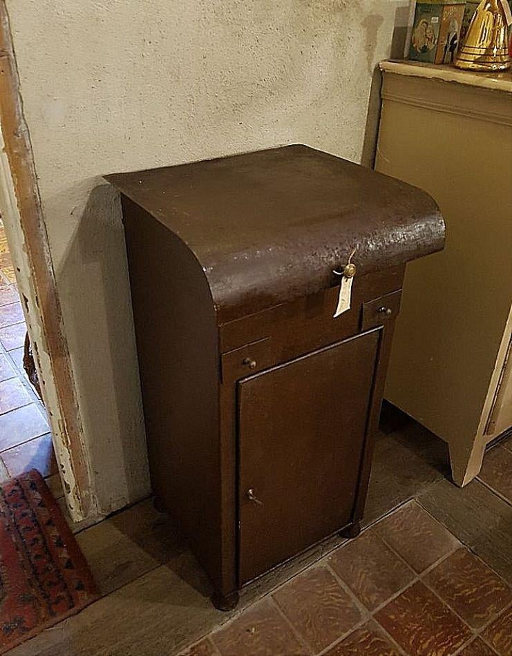 uniek industrieel ijzeren nachtkastje  waskomkastje, Antiek en Kunst, Curiosa en Brocante, Ophalen