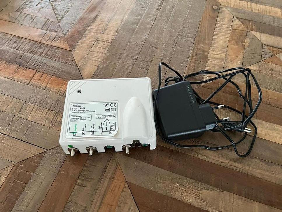 FRA 752/N versterker voor oa Ziggo, Ophalen, Gebruikt, (Schotel)antenne-accessoires, Overige merken