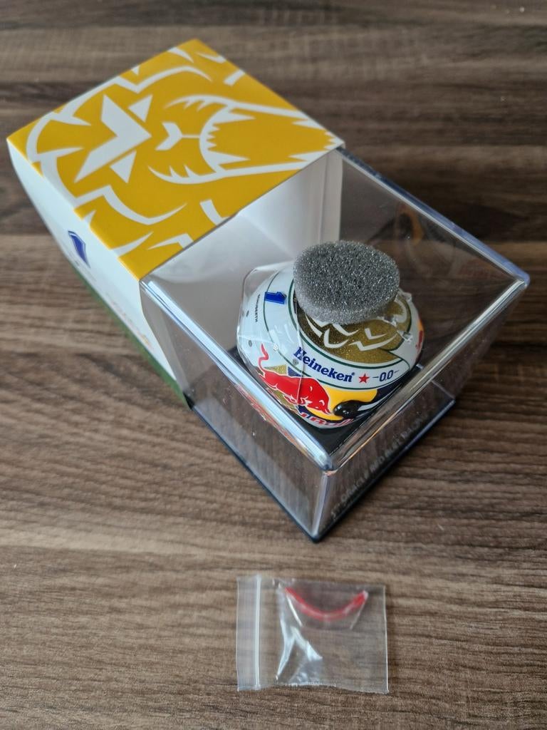 Max verstappen helmpje Brazilië 2025 schaal 1/4 schuberth, Verzenden, Nieuw, Formule 1