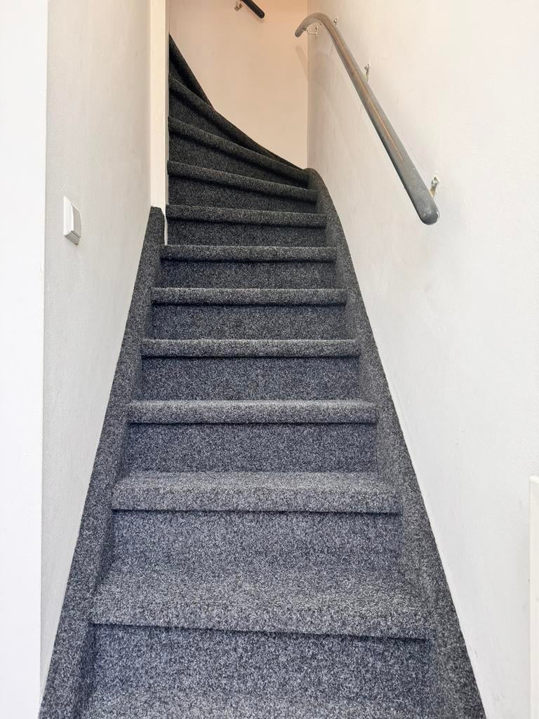 Trapstoffering Projecttapijt, Huis en Inrichting, Stoffering | Vloerbedekking, Ophalen, Zo goed als nieuw, Minder dan 10 m², Tapijt