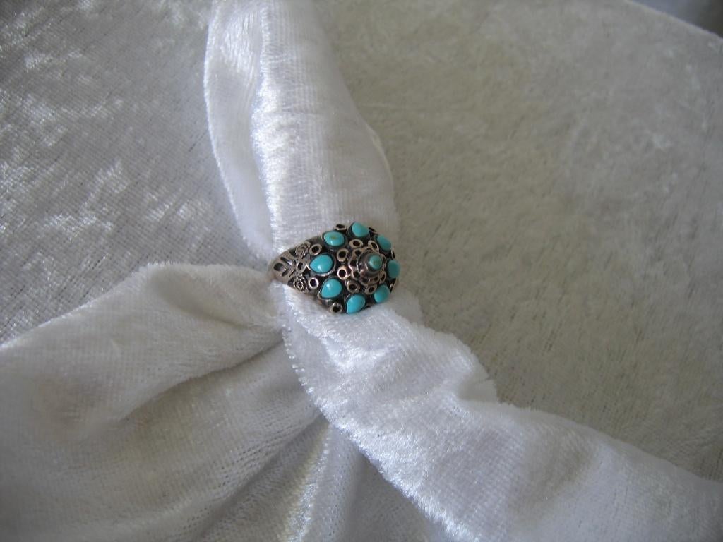 Mooie Zilveren Ring met Turkoisjes - Stupa - maat 17 3/4, Verzenden, Zilver, Ring, Met edelsteen