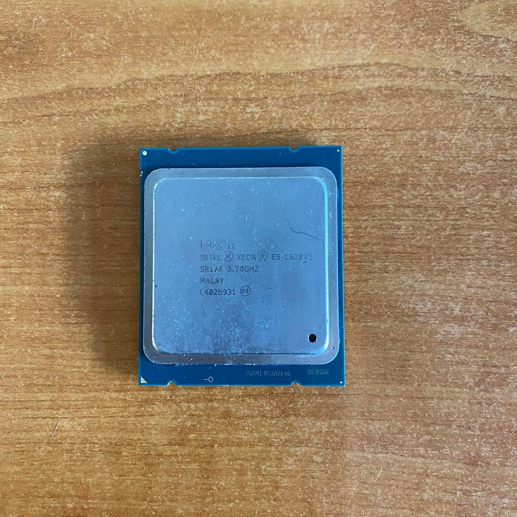 Intel Xeon E5-1620v2  @3,70GHz ( LGA 2011 ), Ophalen of Verzenden, Gebruikt, 4-core, 3 tot 4 Ghz
