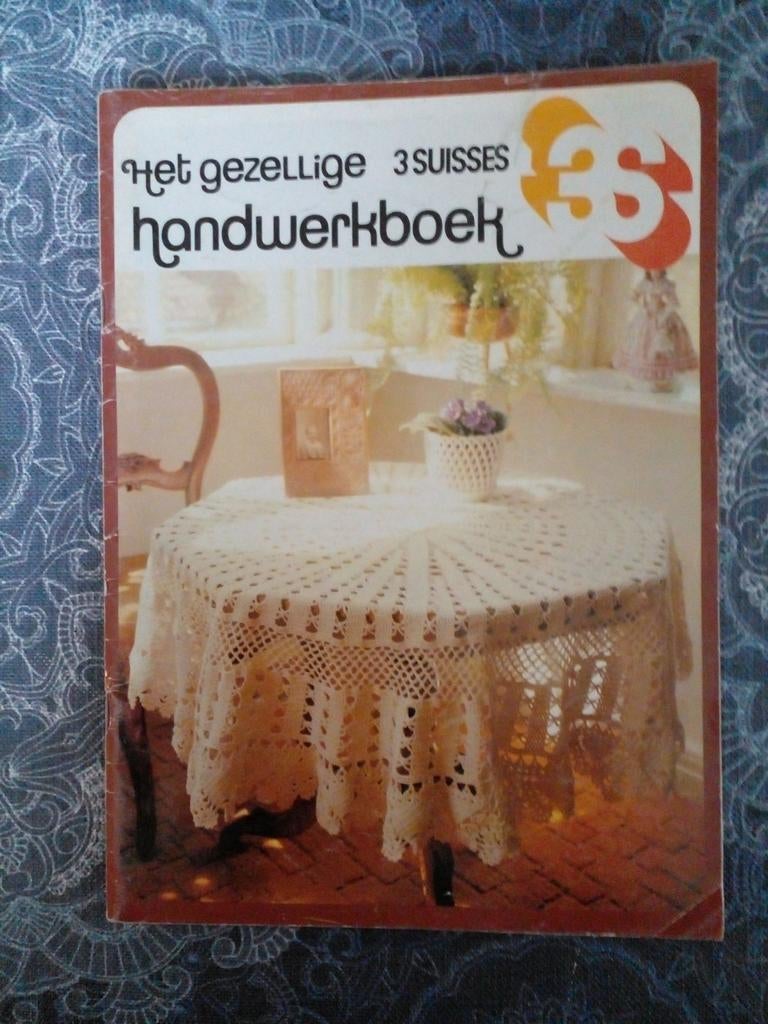 Het gezellige 3 Suisses handwerkboek, Hobby en Vrije tijd, Breien en Haken, Ophalen of Verzenden