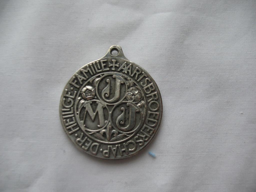 Medaillon Heilige Familie Aartsbroederschap, Ophalen of Verzenden