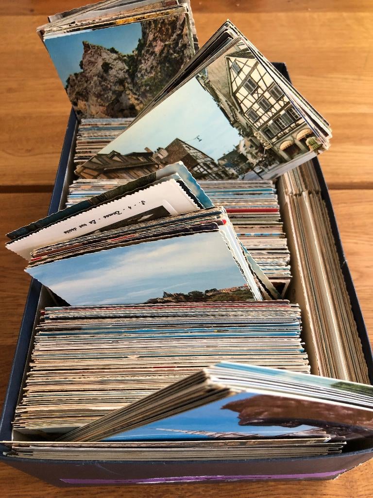 schoenendoos / partij met ansichtkaarten Europa, Verzamelen, Ophalen of Verzenden, 1960 tot 1980, Ongelopen