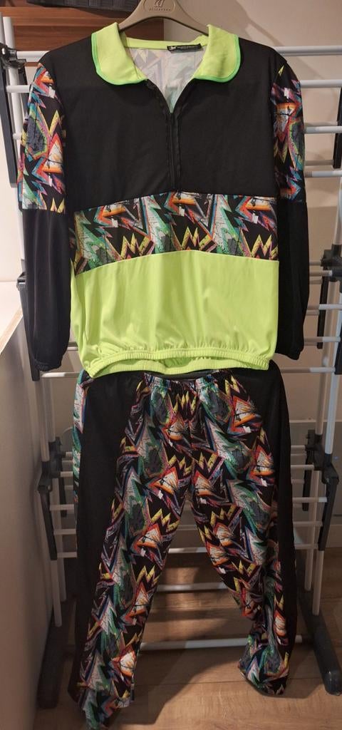 Fout trainingspak mt M, Kleding | Heren, Carnavalskleding en Feestkleding, Ophalen of Verzenden, Zo goed als nieuw