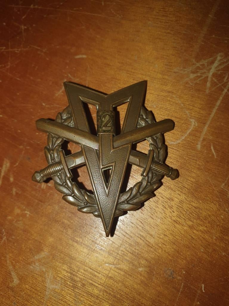 MLV speld met cijfer 2, Verzamelen, Ophalen of Verzenden, Nederland, Embleem of Badge