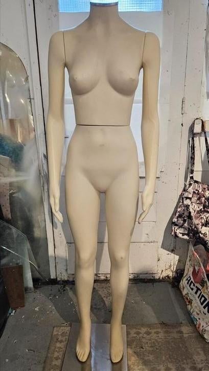 Etalagepop paspop, Ophalen, Zo goed als nieuw