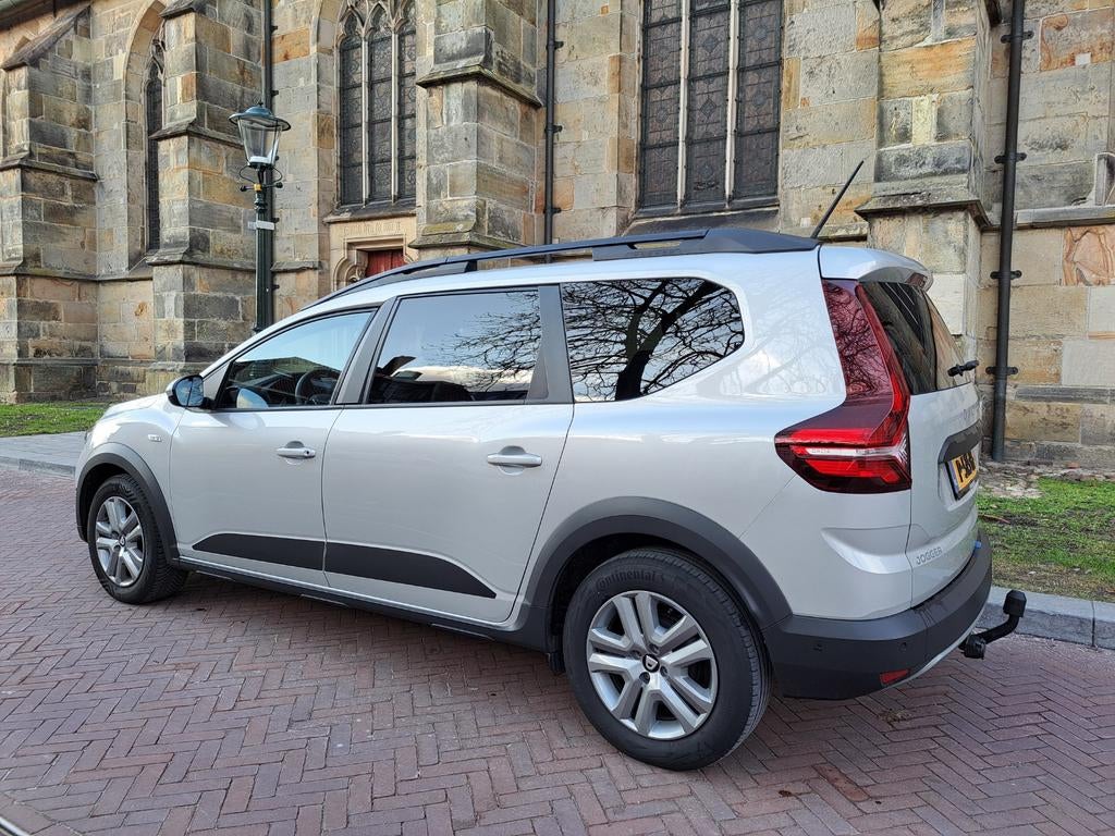 Dacia Jogger 1.0 TCe 100pk Bi-fuel  LPG, Trekhaak nieuwe APK, Auto's, 100 pk, Origineel Nederlands, Handgeschakeld, Grijs
