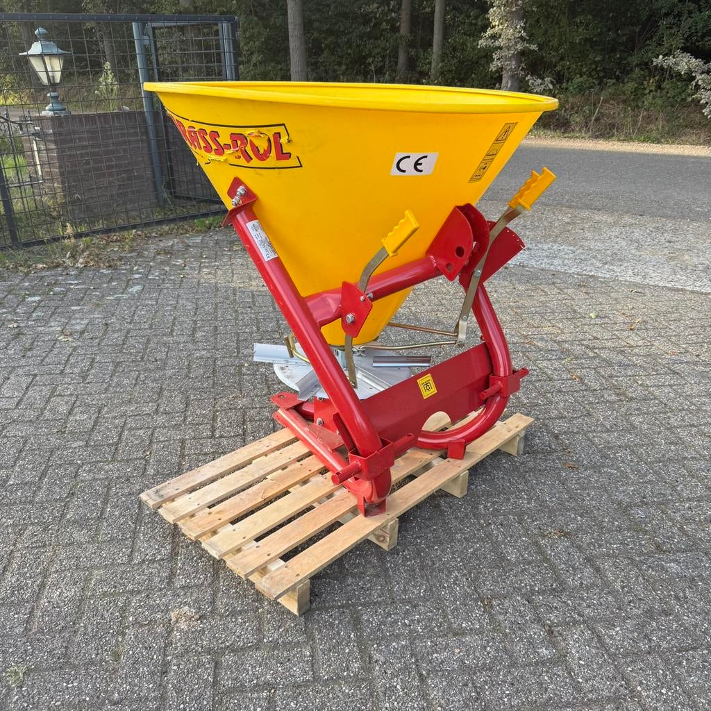 Kunstmeststrooier minitractor, Ophalen, Grondbewerking