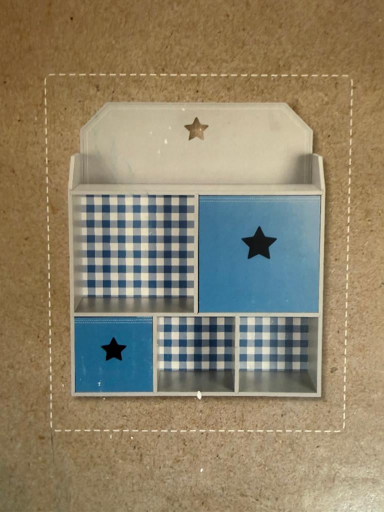 Nieuw in doos wandkastje Stoer! Lars – kinderkamer, Minder dan 90 cm, Nieuw, Ophalen of Verzenden, Minder dan 50 cm