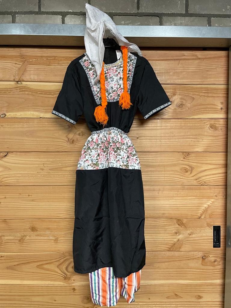 2x Boerinnen jurkje met muts en oranje vlechten, Ophalen, Carnaval, Zo goed als nieuw, Kleding