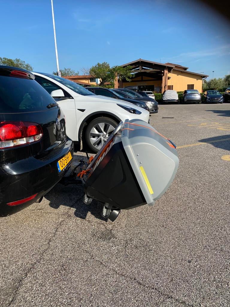 Te huur! Bagagekoffer voor op de trekhaak, Auto diversen, Dakkoffers, Ophalen of Verzenden, Zo goed als nieuw