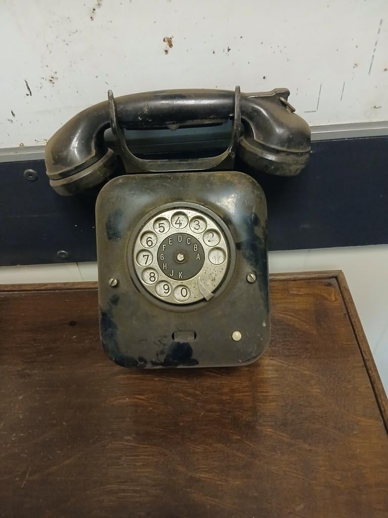 Vintage Bakeliet Telefoon met Draaischijf, Telecommunicatie, Gebruikt, Ophalen of Verzenden, Onbekend, Onbekend
