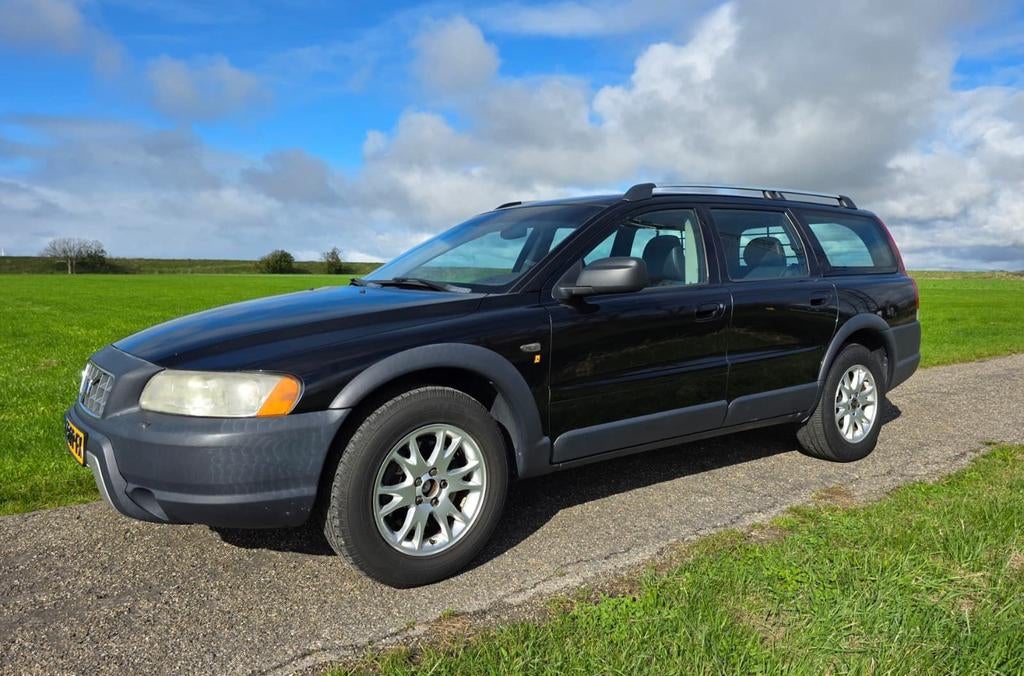 Volvo XC70 2.5T 209PK 4WD  mooie betrouwbare robuuste auto, 2500 cc, Zwart, Stoelverwarming, XC70