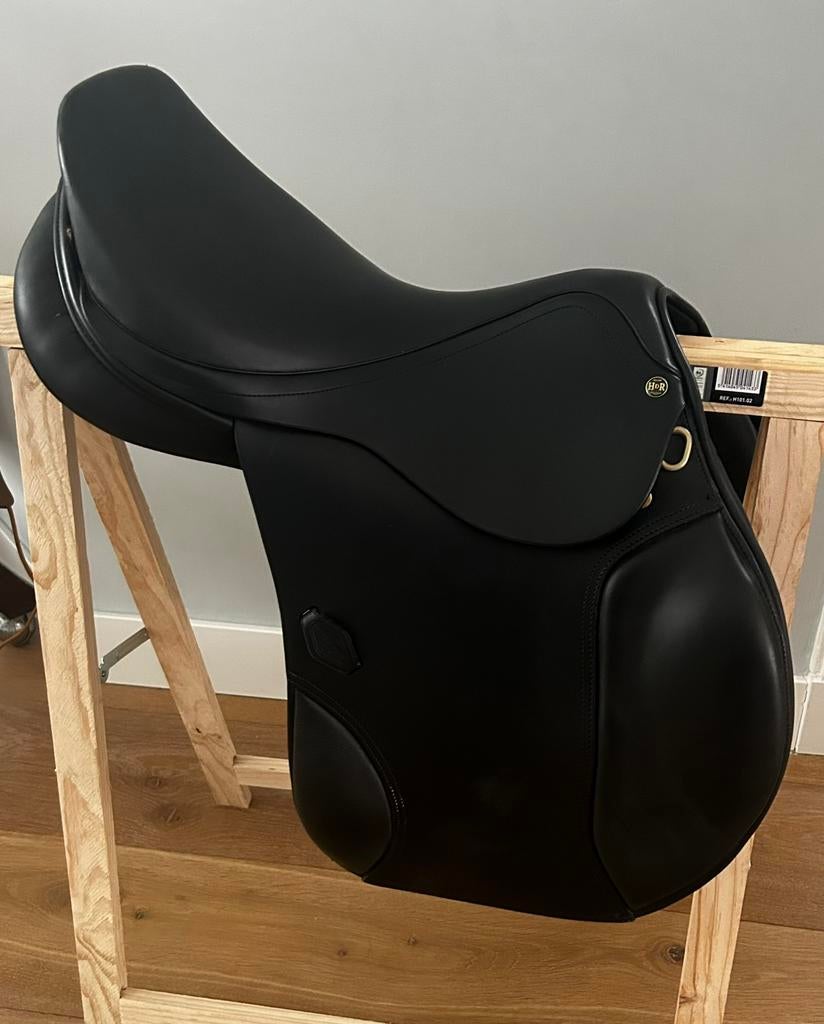 Henri de Rivel Fletcher 16.5” spring zadel, Dieren en Toebehoren, Paarden en Pony's | Zadels, Ophalen, Zo goed als nieuw, Springen