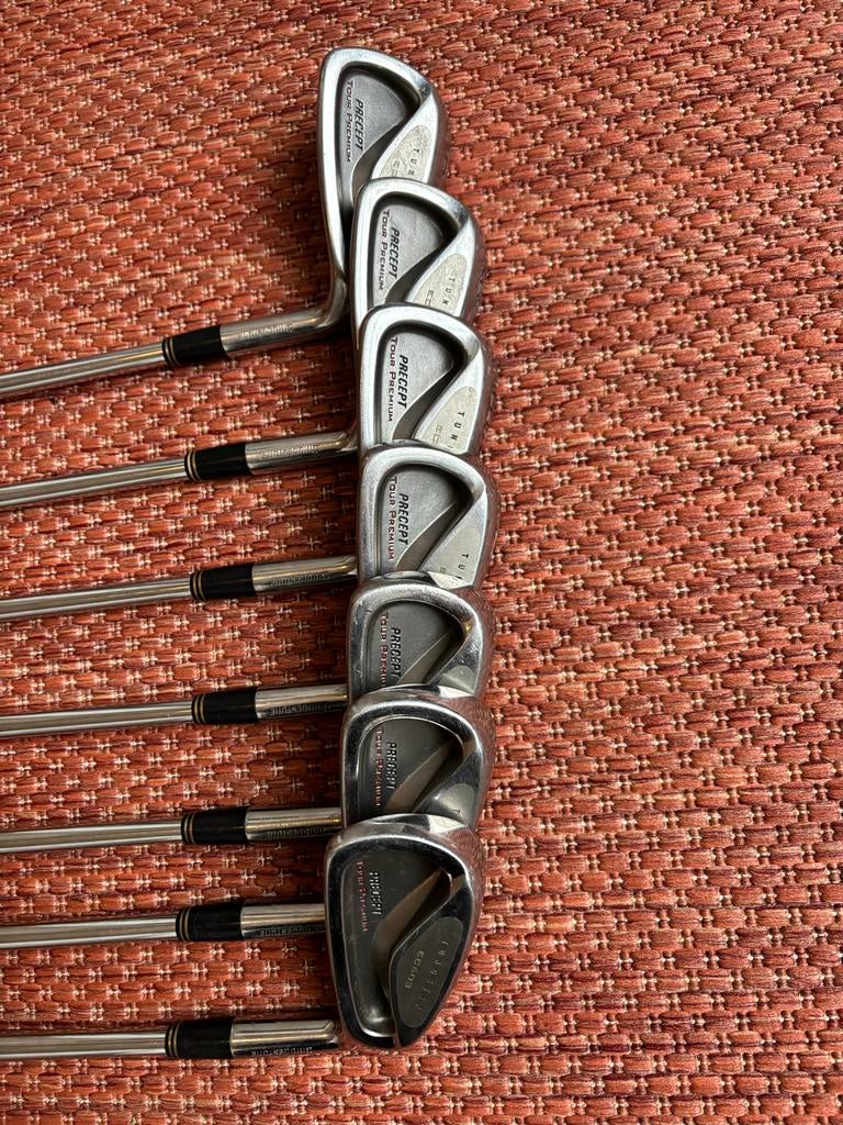 Golfclubs: Bridgestone Percept Tour Premium ijzers 4-P, Sport en Fitness, Golf, Ophalen, Gebruikt, Set, Overige merken
