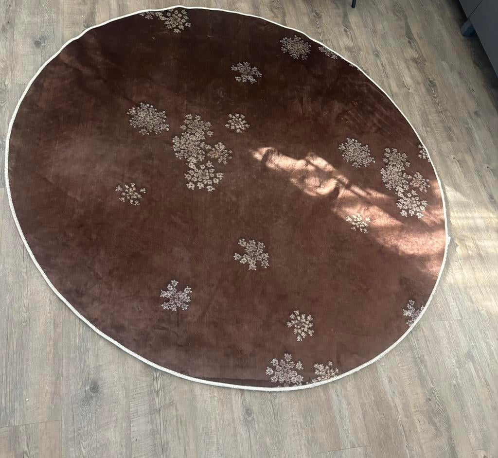 Essenza kleed 180cm, Huis en Inrichting, Stoffering | Tapijten en Kleden, Bruin, 200 cm of meer, Ophalen of Verzenden, Zo goed als nieuw