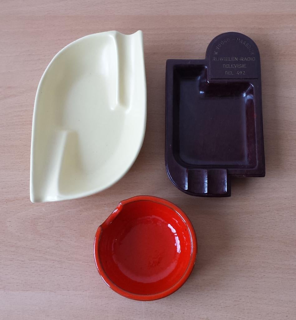 3 vintage Asbakken o.a. Ravelli, Gebruikt, Ophalen of Verzenden, Nvt, Asbak