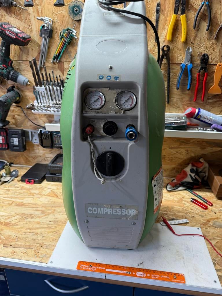 Compressor 8 bar LHR 215/5, Doe-het-zelf en Verbouw, Compressors, Ophalen, Gebruikt, 6 tot 10 bar, Minder dan 200 liter/min