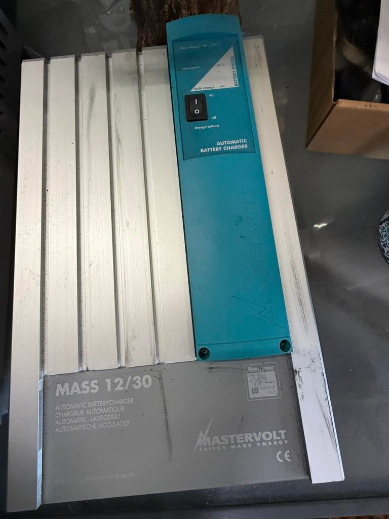 Mastervolt acculader 12/30, Ophalen, Gebruikt, Overige typen