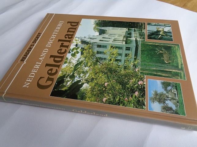 Nederland Dichterbij - Gelderland (Reader's Digest), Boeken, Ophalen of Verzenden, Zo goed als nieuw, Reader's Digest