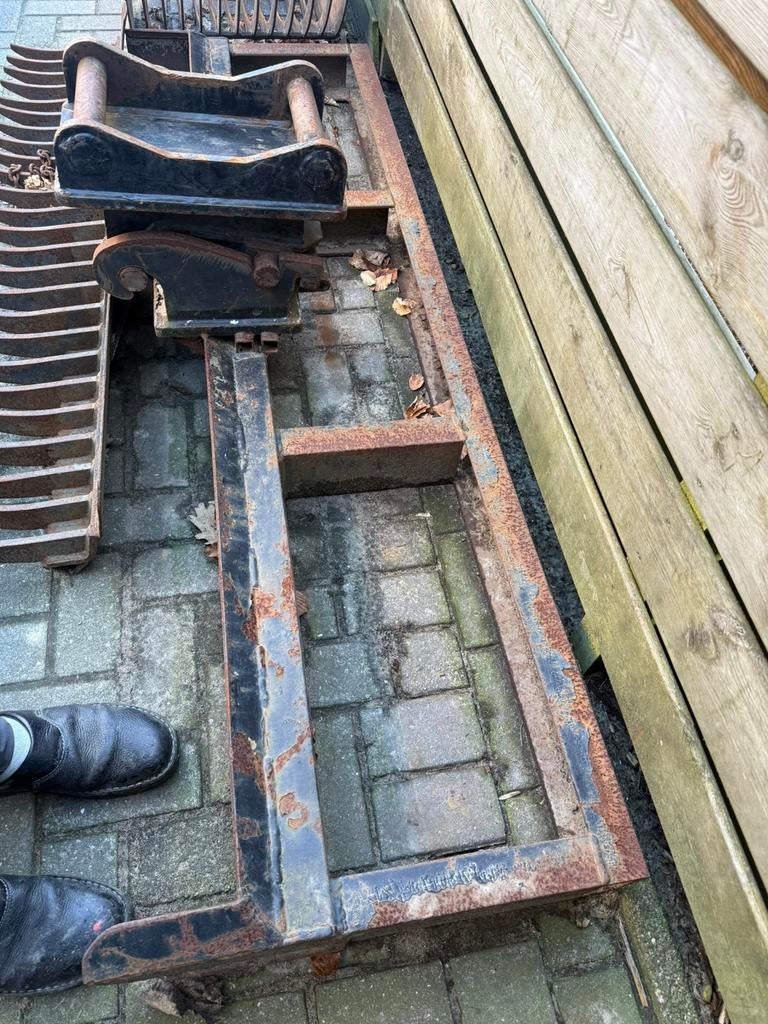 Vlakraam cw 05, Ophalen, Graafmachine