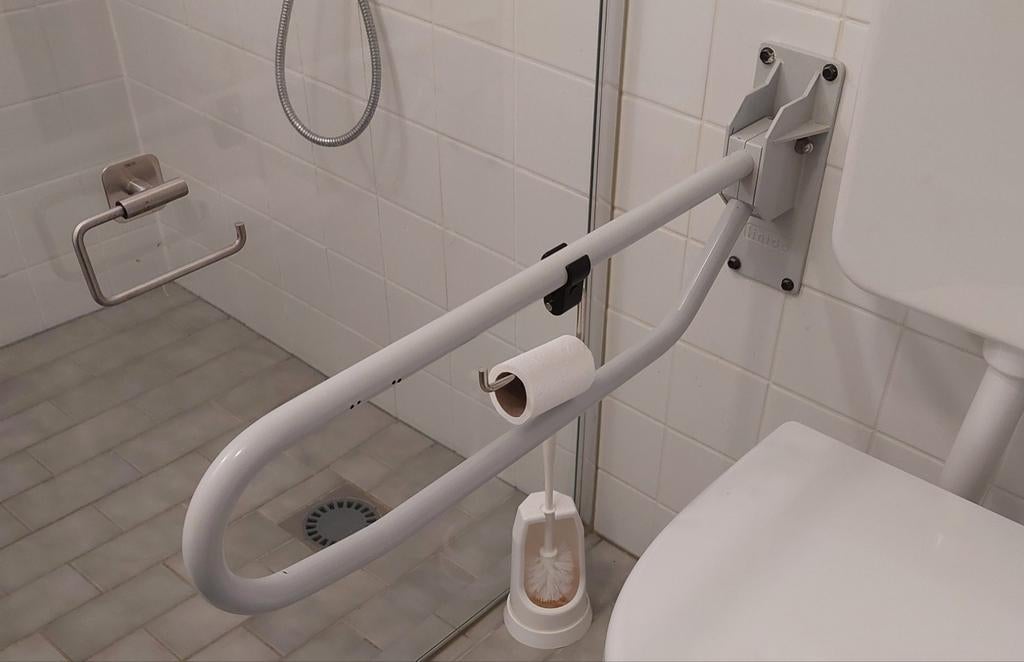 Toiletsteun hulp bij opstaan en zitten, Ophalen, Gebruikt