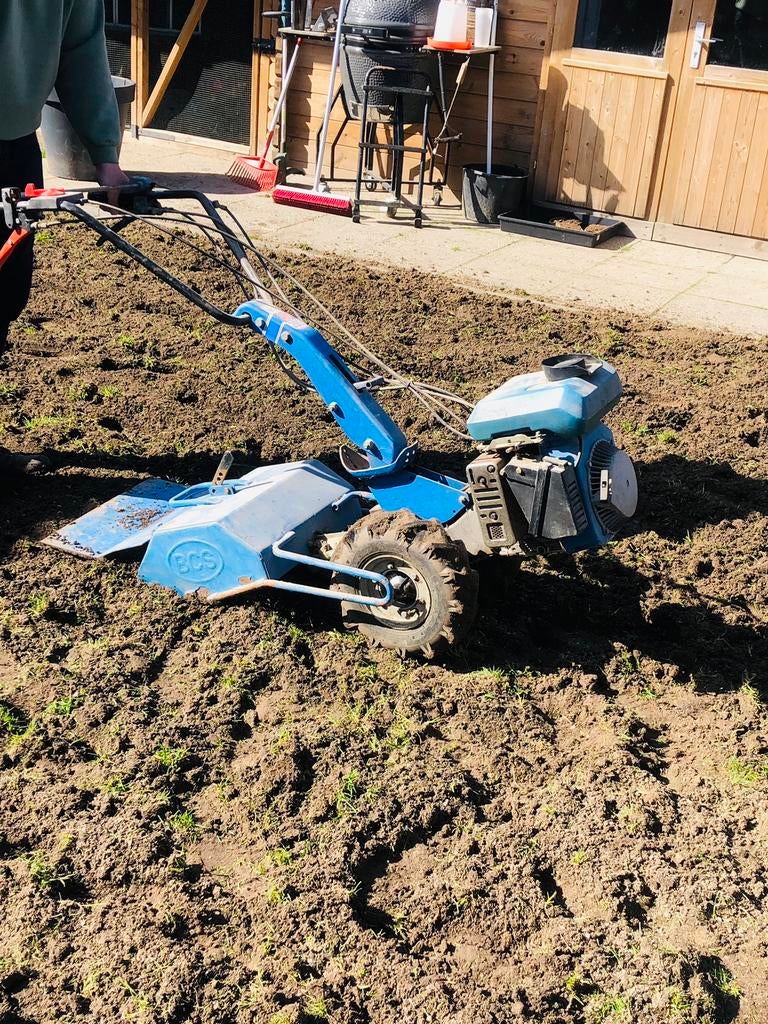 Te huur grondfrees., Hobby en Vrije tijd, Overige Hobby en Vrije tijd, Ophalen of Verzenden