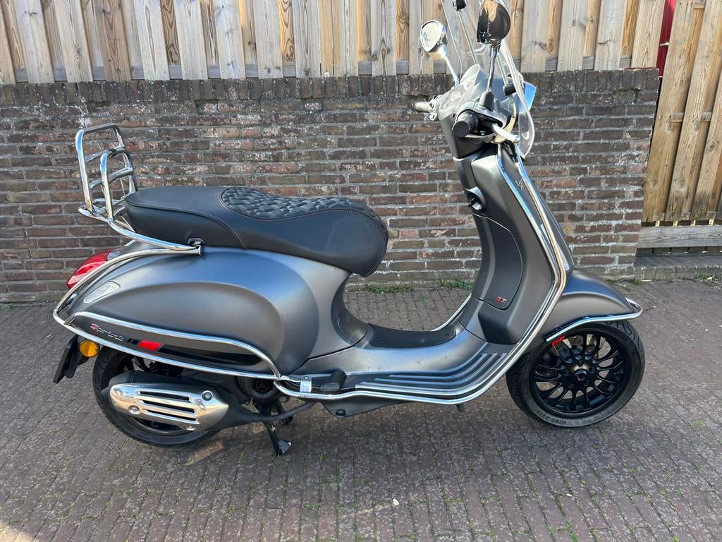 Vespa sprint 2018 injectie 25 km vol opties, Fietsen en Brommers, Scooters | Vespa, Maximaal 45 km/u, Vespa S, Ophalen of Verzenden