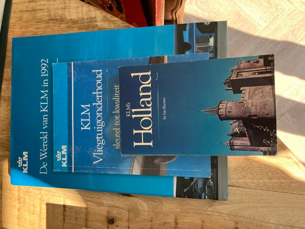 KLM Boeken: De Wereld van KLM 1992, Vliegtuigonderhoud, Holl, Ophalen, Zo goed als nieuw