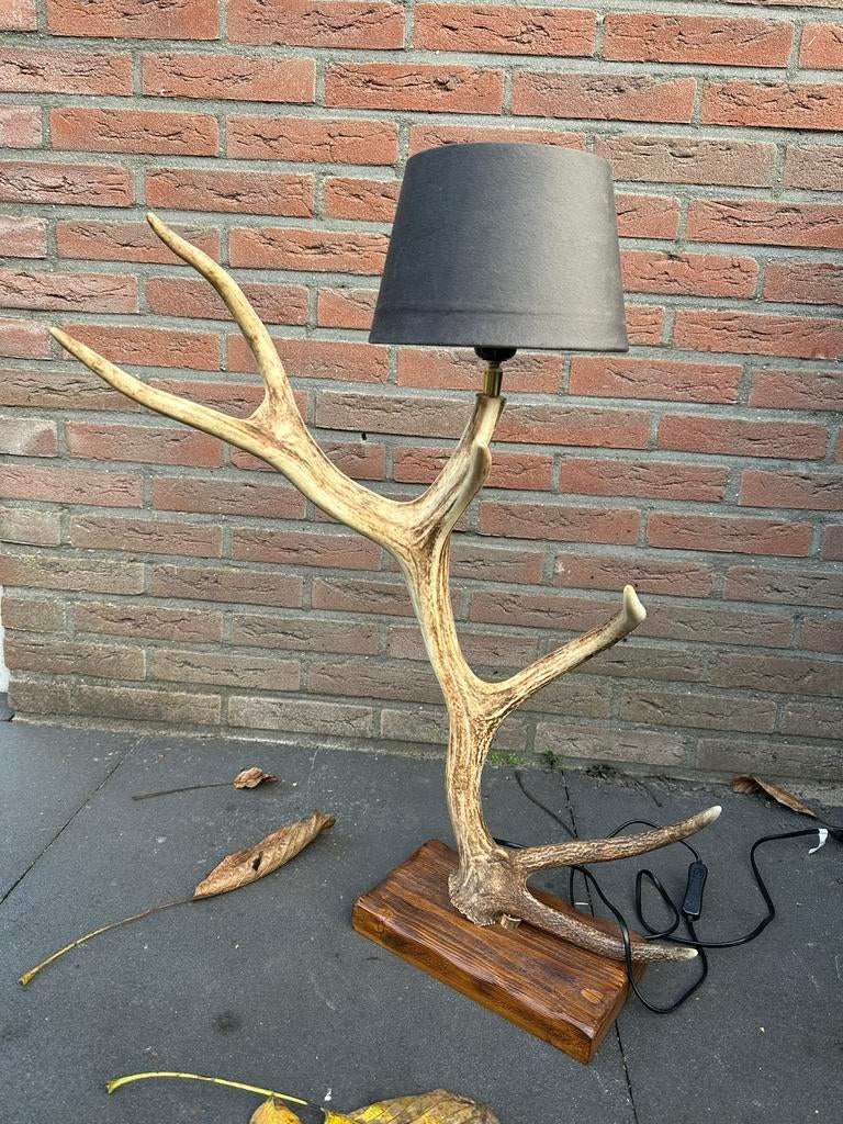 Geweilamp.schemerlamp.geweien.edelhert.damhert.tafellamp., Ophalen of Verzenden, Zo goed als nieuw